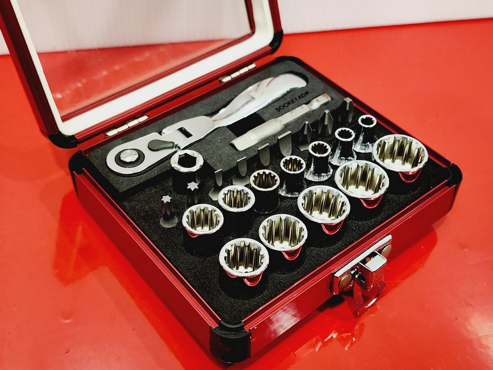 1/4" dr. flex ratchet & spline socket 24 pc set