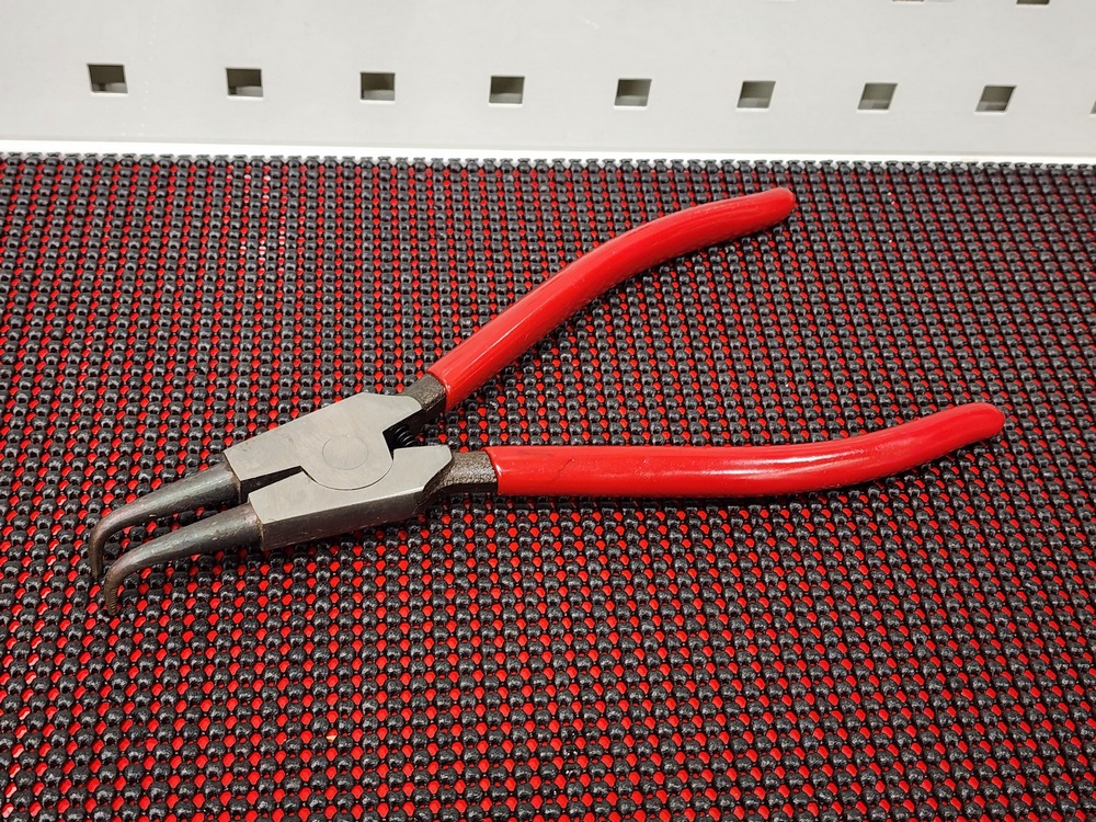 External bent pattern snap ring pliers