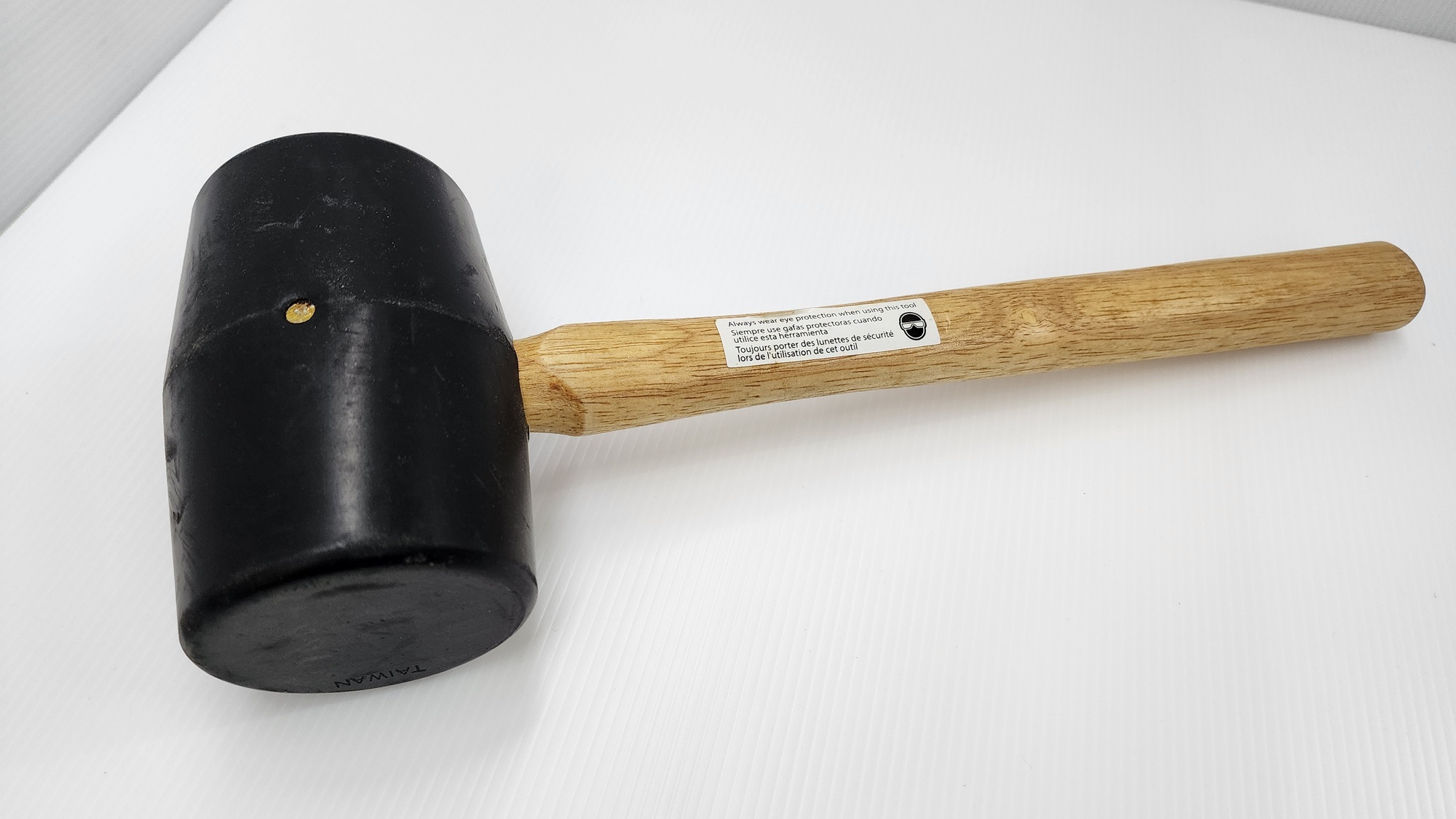 Solid rubber mallet hammer