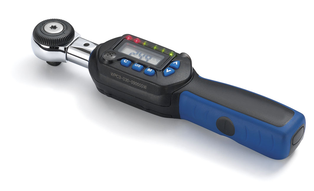 Stubby interchangeable head memory preset digital torque wrench with side visible LEDs