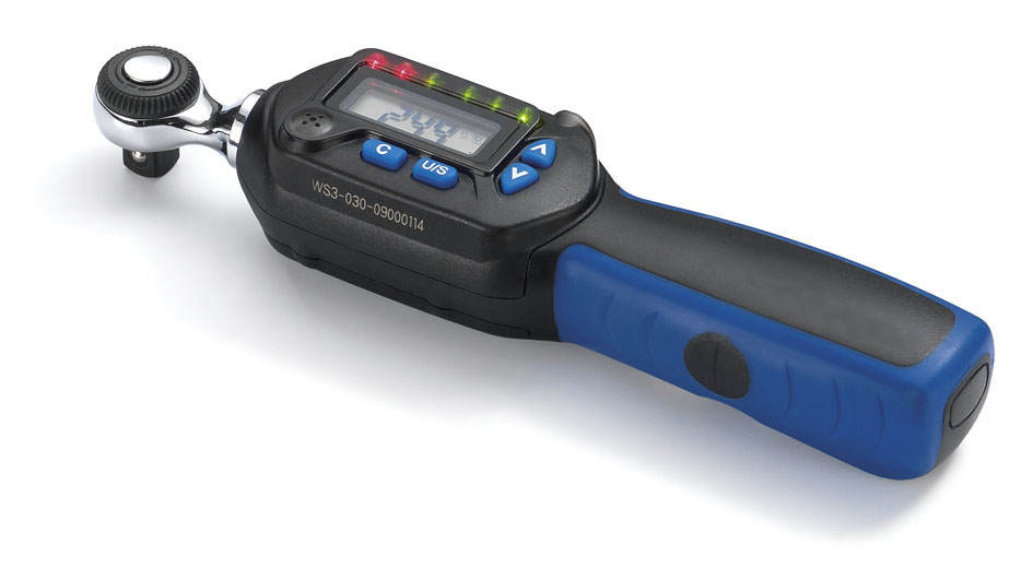 Stubby digital torque wrench with side visible LEDs
